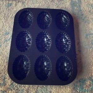Nordic Ware Egg-Shaped Muffin Tin